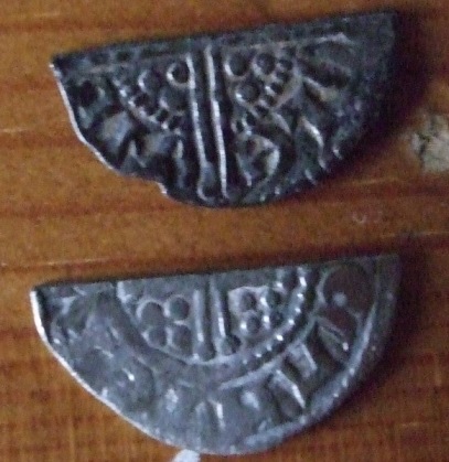 A-Few-Hammered-Cut-Halfs-And-A-Penny,-Help-With-ID-Needed